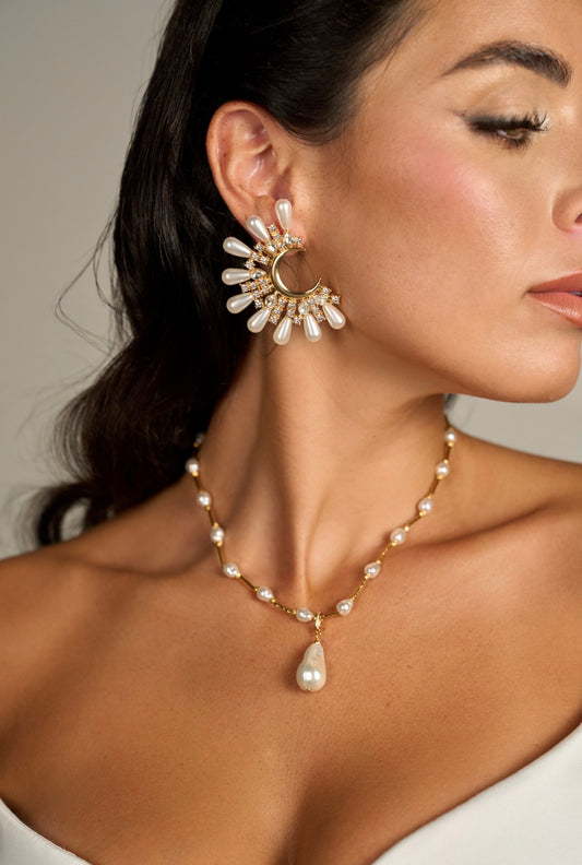 Tess Freshwater Pearl Necklace