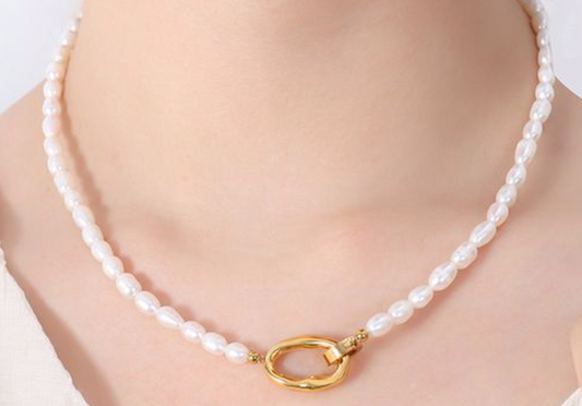 Gianna Freshwater Pearl Gold Clasp Necklace